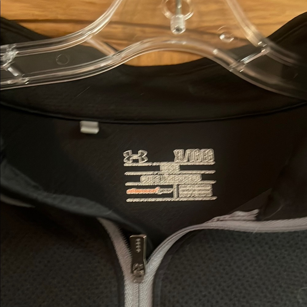 Under Armour Black Long Sleeve Tee - Picture 4 of 7